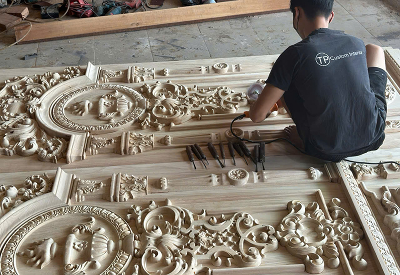 Đóng cửa gỗ theo yêu cầu