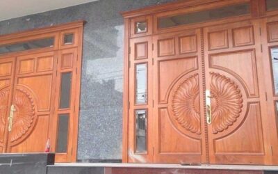 Mẫu cửa 4 cánh đẹp bằng gỗ tự nhiên cho mặt tiền rộng
